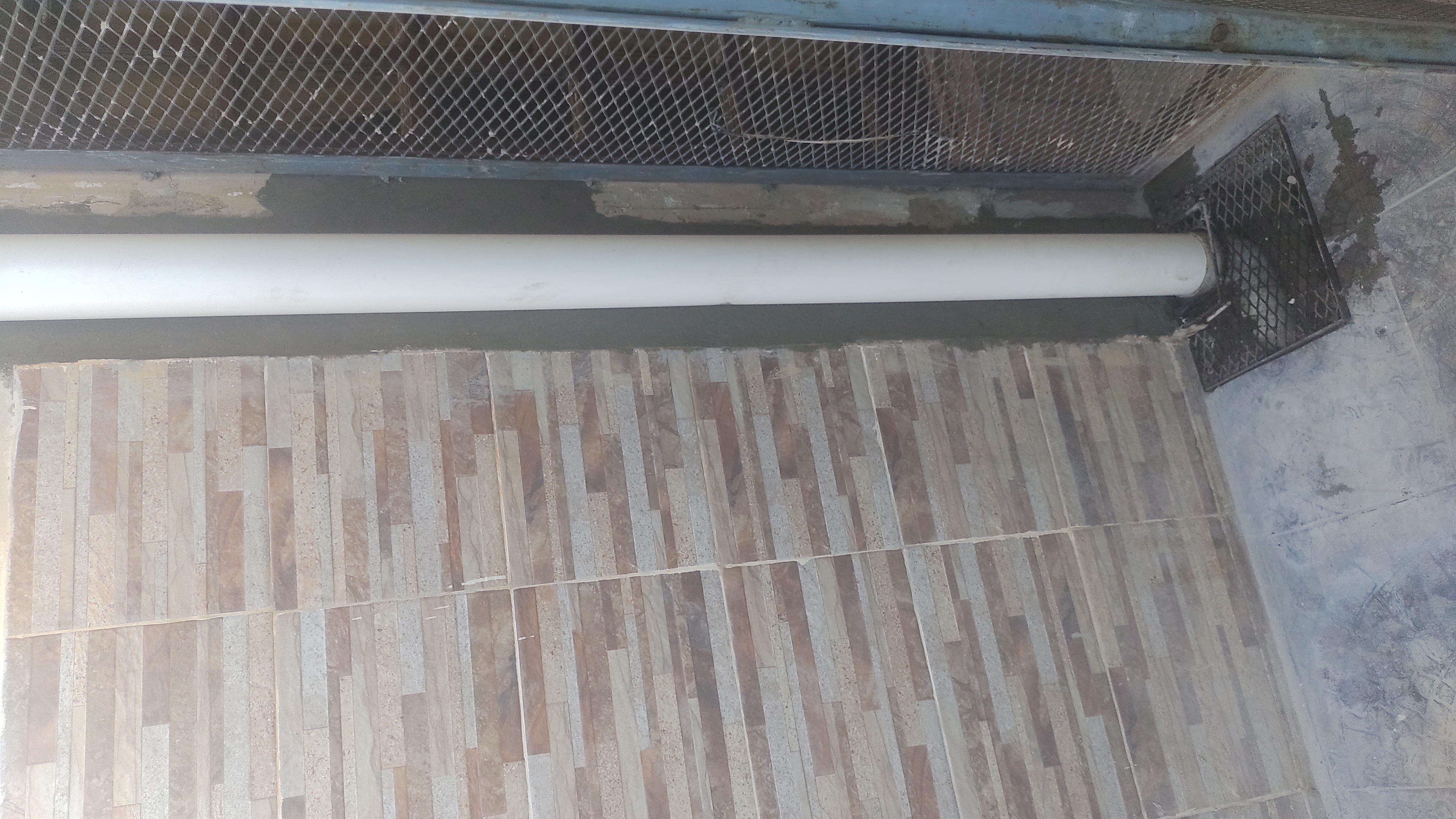 Solución a Filtración de agua en pared (humedad acumulada dentro y fuera)