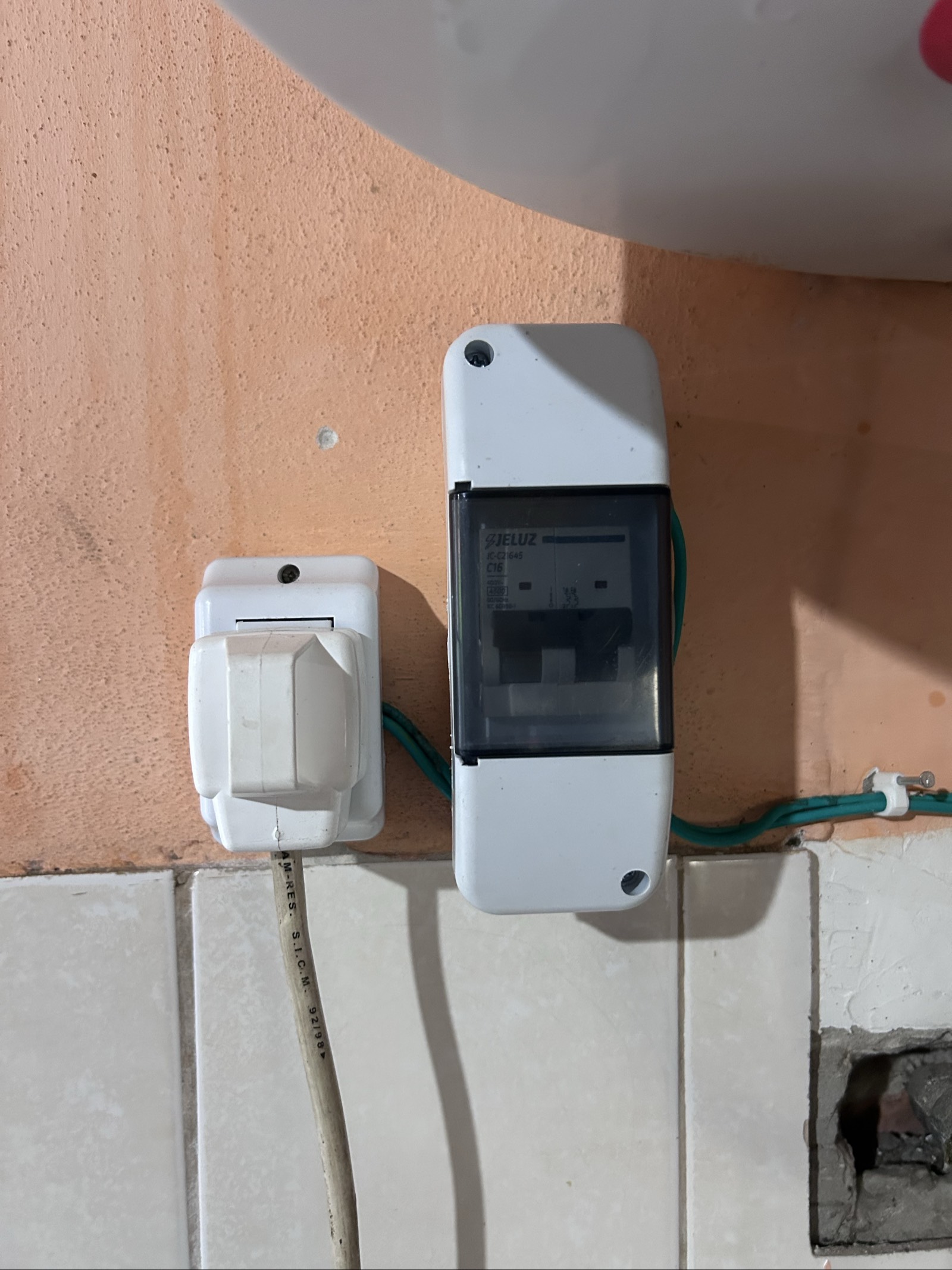 Colocamos térmica diferencial a un termotanque