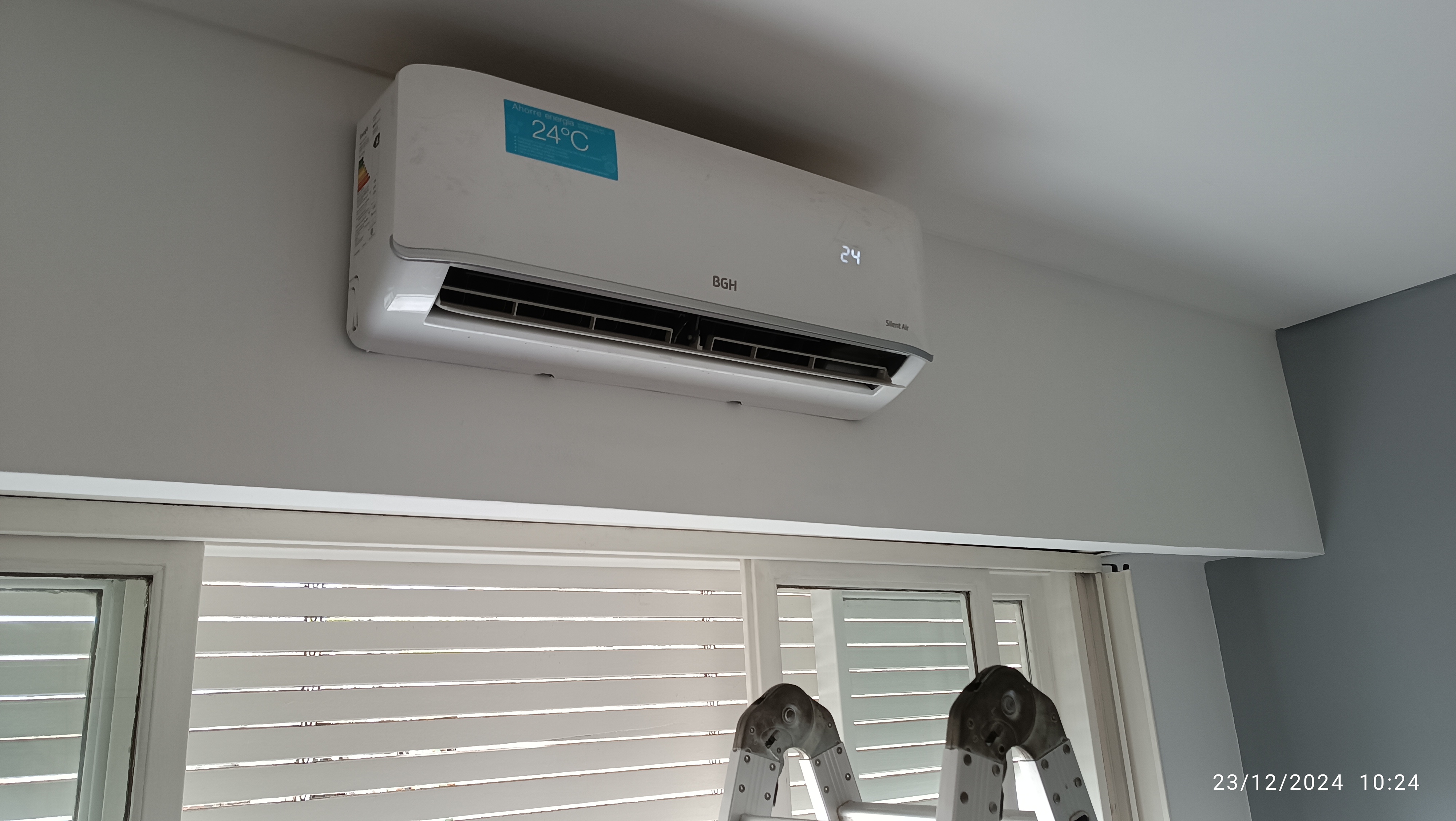 Detección de fuga y Carga de gas Refrigerante R410 a equipo Bgh