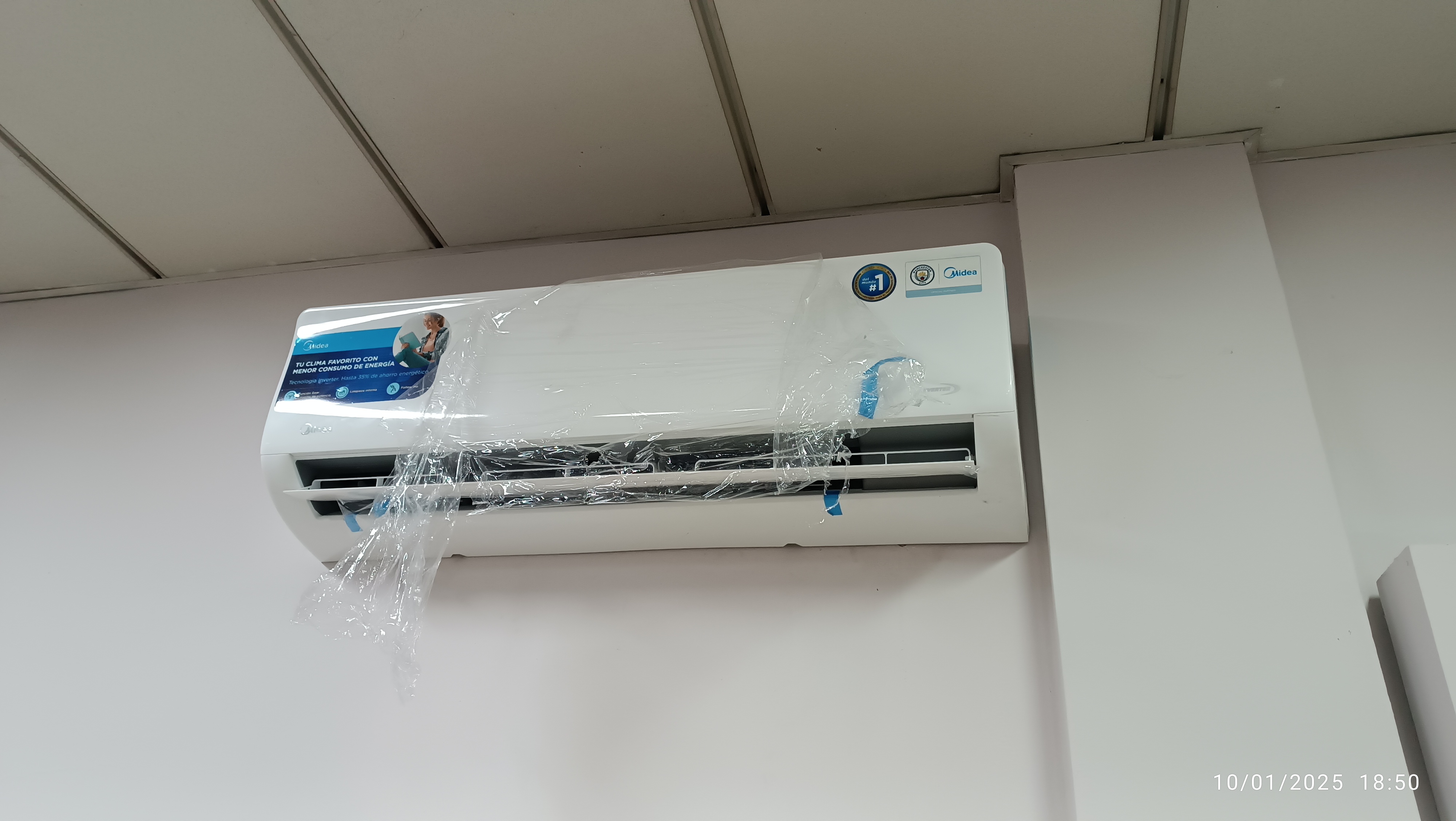 Instalación de equipo Midea Inverter de 5000 frigorias