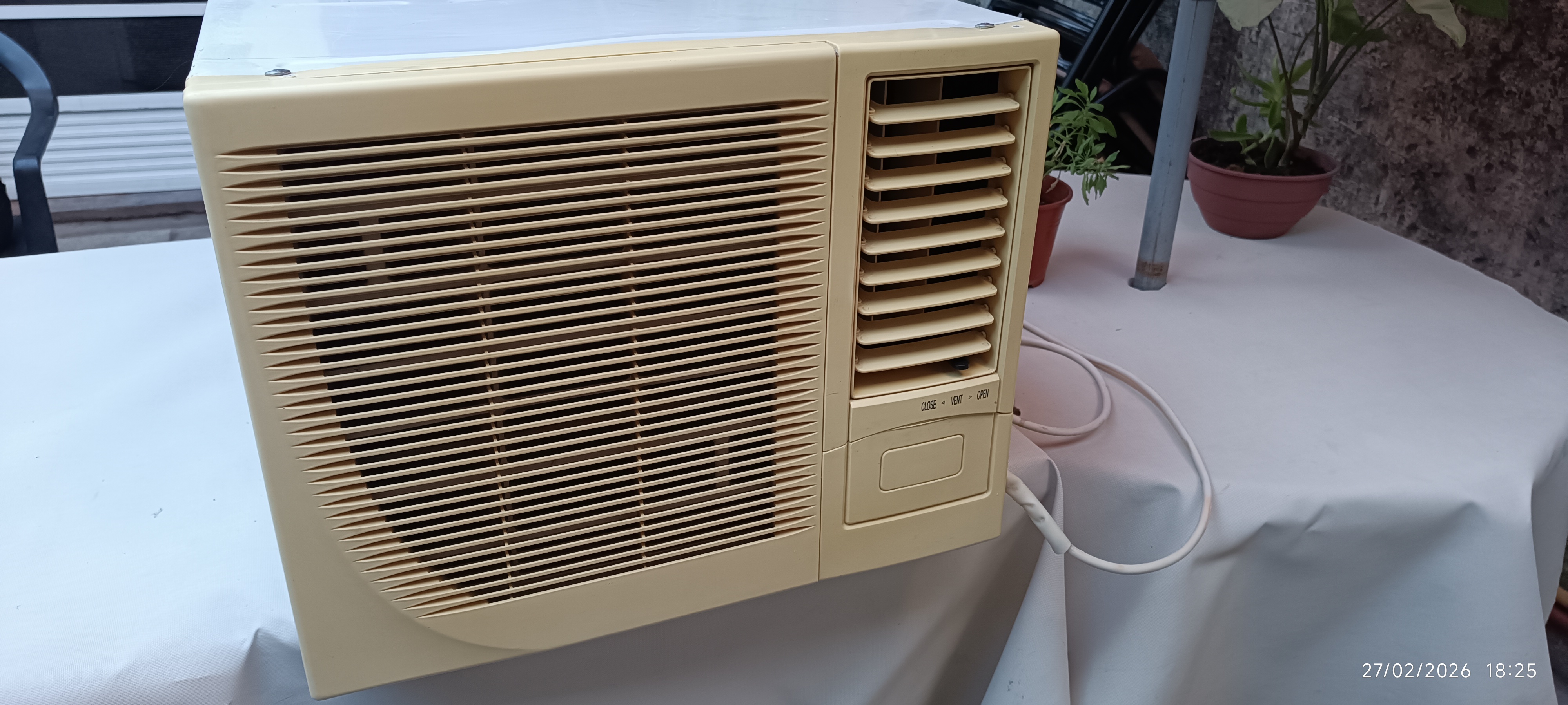 Service y reparación de equipo de ventana de 2500 frigorias